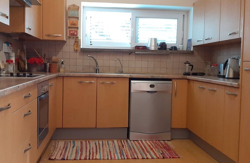 Ozankoy Villa | 4 + 2 Bedroom Villa for large families, Finnish Sauna, pool, 5 min to beach