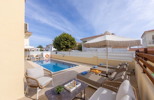 Kapparis Villa | 4 Bedroom Villa Next To Ayia Triada Beach