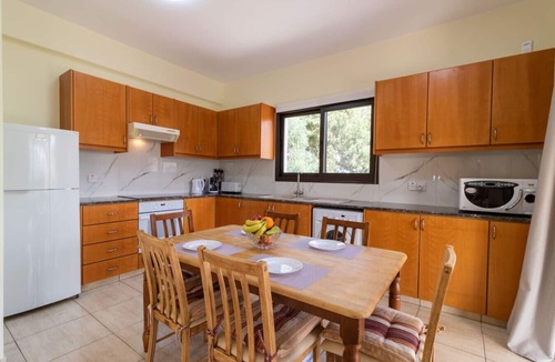 Chlorakas Villa | A 3 bedroom villa within 5 minutes from Paphos harbour