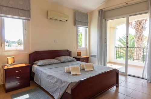 Pegeia House | A 3 bedroom villa with a private pool within 2 minutes from Laourou beach