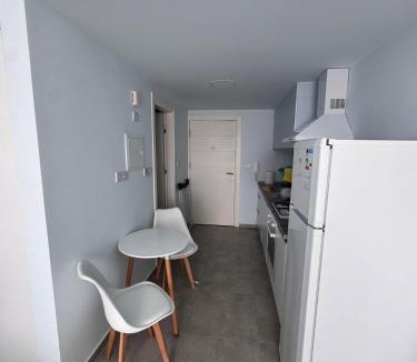 Aglantzia Apartment | A peaceful apartment with sea views