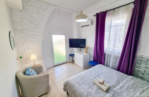 Larnaca Hostel | Aladdin's Hostel