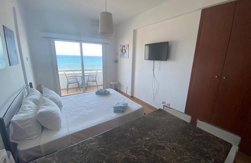 Larnaca City Centre Apartment | Alex Beach Apartment 33