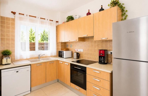 Paralimni Villa | Argiro Bright Villa - Four Bedroom Villa, Sleeps 8