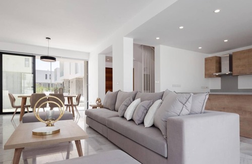 Emba Villa | Avalon 14, 4 bedroom Villa with Private Pool