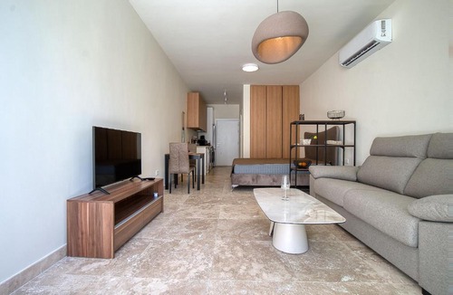 Emba Apartment | Avalon Gardens 2 Studio A4