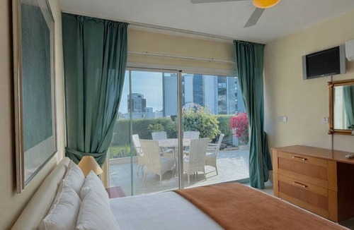 Historical Center Apartment | Bayview Terraces – Cozy 1BR Haven