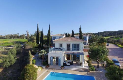 Latchi Villa | Beach villa Gladiolus