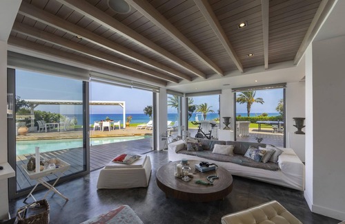 Pernera Villa | Beachfront Dream Villa