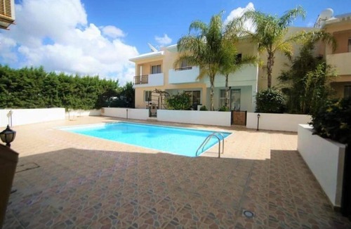 Old Town Apartment | Beautiful Apartment with pool in Paphos Cyprus