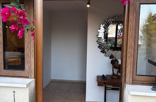 Paphos Apartment | Bougainvillea Garden Apartment