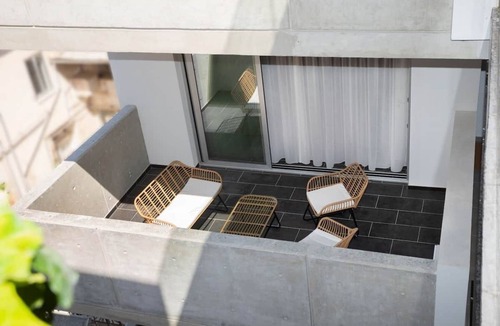 Historical Center Apartment | Bridge House 202-2BR Modern Apt.