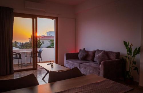 Kissonerga Apartment | Bright sea view suite with sunset & pool Paphos