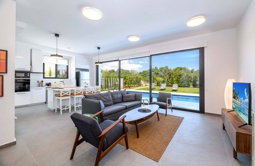 Paralimni Villa | By The Beach - Sea Pearl Villa - Steps from the Beach