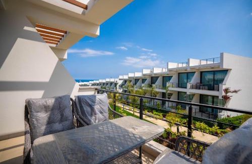 Esentepe Apartment | C15 Apartment Pearl Island with Mountain View