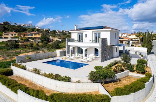Pissouri Villa | Cavo Aspro - Panoramic Views 3-bed Villa by Nomads