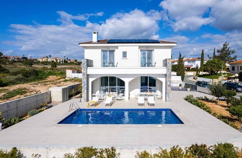 Pissouri Villa | Cavo Aspro - Panoramic Views 3-bed Villa by Nomads