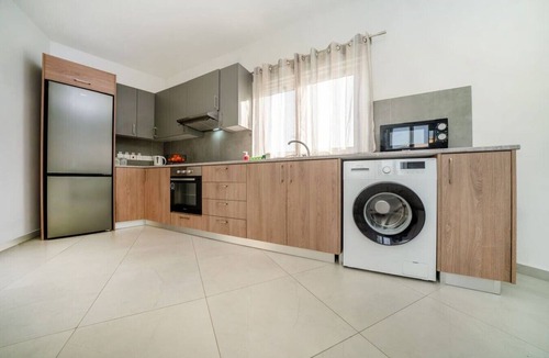 Lykabittos Apartment | Central 2 bedroom flat