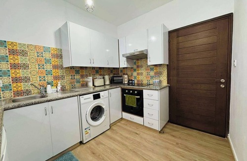 Universal Apartment | COZY 1BR Studio,Long Stays,Remote Workers,Parking, Paphos center