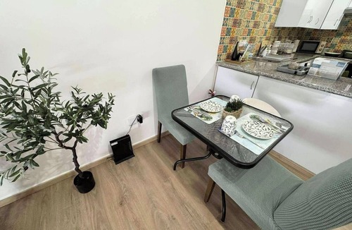 Universal Apartment | COZY 1BR Studio,Long Stays,Remote Workers,Parking, Paphos center