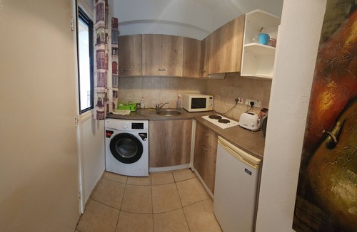 Ayia Napa Apartment | Cozy Studio in Famagusta with Extra Beds