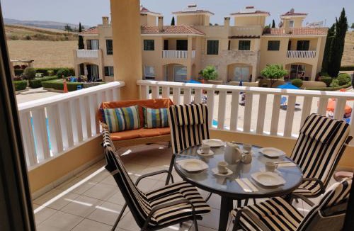Polis House | Cyprus-2 bedrooms both ensuite pool patios wifi