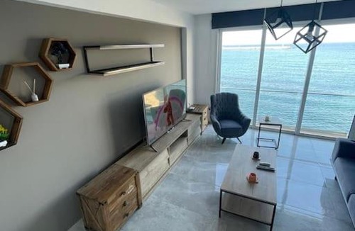 Kyrenia Apartment | Denize sifir 3+1 Daire