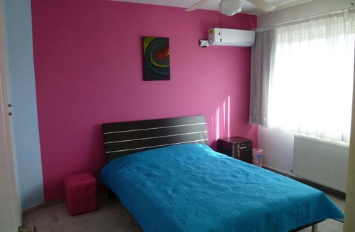 Nicosia House | Double room with ensuite bathroom at Datacom building