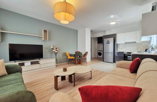 Kyrenia Apartment | Downtown Kyrenia Apartments in the heart of the city. 100 mt to the Sea