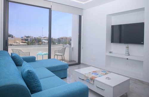 Larnaca City Centre Apartment | Elegant penthouse in City Centre