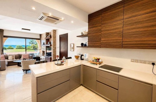 Ayia Thekla House | Emerald Seafront Residence