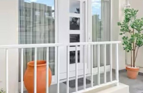 Skala House | Encino ® - luxury seaside suite
