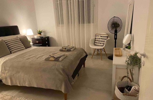Tala Apartment | Esmie Apartment - ocean and sunset views