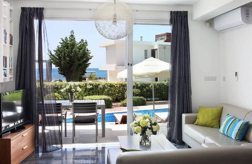 Paphos Villa | Exclusive Luxury Beach Villas - Tourist Beach Location - Prime Tourist Area Sky