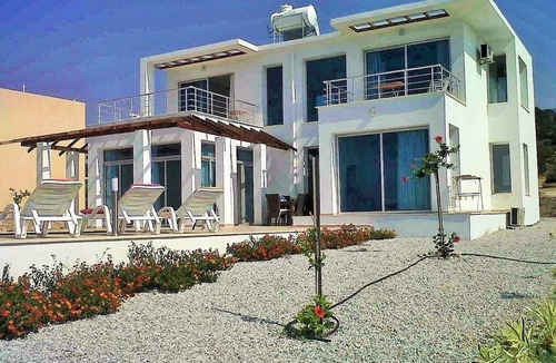 Esentepe House | Ferienvilla mit Infinity Pool by Interhome