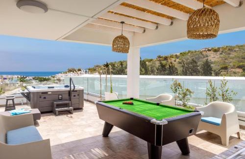 Protaras Villa | Fig Tree Bay Residences 3-Jacuzzi-Hotub -Pool