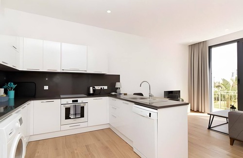 Tatlisu Apartment | Garden Apartment by the Sea for 3 Guests, Wi-Fi, AC, Pool, Quiet Location