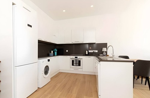 Tatlisu Apartment | Garden Apartment by the Sea for 3 Guests, Wi-Fi, AC, Pool, Quiet Location