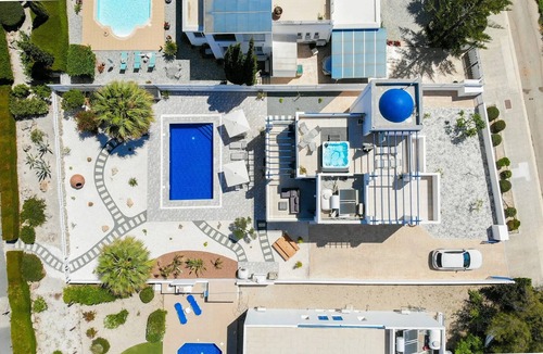Latchi Villa | Global Latchi Villa - a villa that sleeps 6 guests in 3 bedrooms
