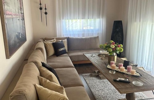 Lykabittos Apartment | Golden nest Lykavitos stylish city escape