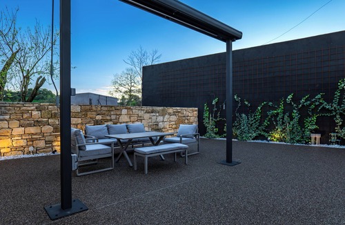 Choulou Cottage | Hestia Cozy 1-bedroom cottage in beautiful Choulou with AC