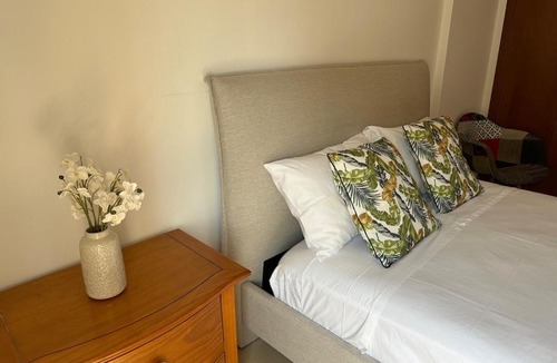 Kiti Apartment | Horizon Court