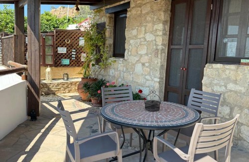 Pissouri House | 'I Folia' Village house with roof garden and terrace