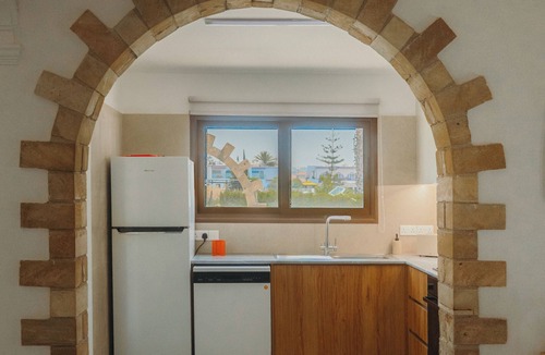Pegeia House | Iliana Escape -5 Bdr Retreat with Private Pool and A/C, 2 min walk to Coral Bay