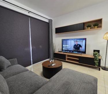 Universal Apartment | Ithaki Garden Cozy 1BR Apartment Universal