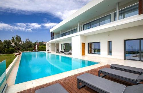 Peyia Town Villa | J&C Villa Seacave with Infinity Pool