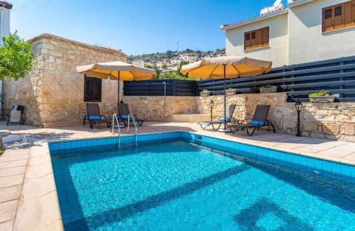 Peyia Town Villa | Kamara Boutique Guest Houses - STAVLI by Ezoria Villas