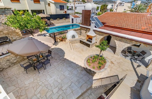 Peyia Town Villa | Kamara Boutique Guest Houses - STAVLI by Ezoria Villas