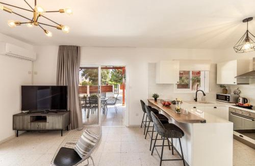 Pervolia Villa | Larnaca Seaside Villa Marina 44
