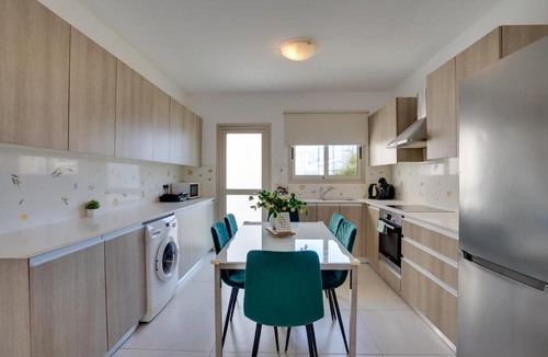 Larnaca City Centre Apartment | Lemon Paradise City centre 200m from beach